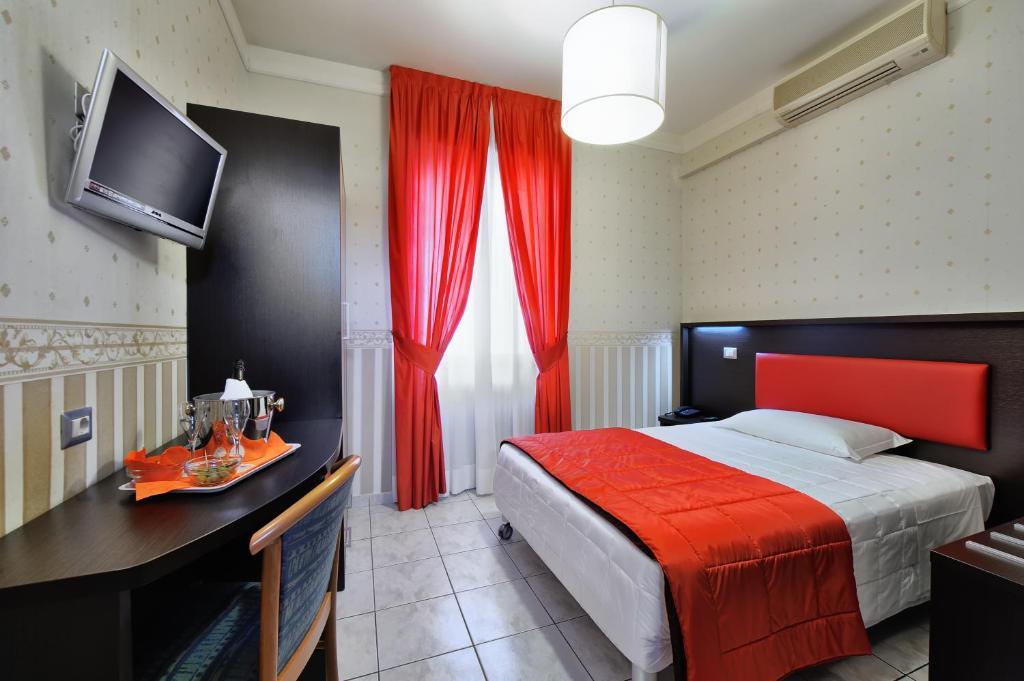 Hotel Al Corso لينيانو المظهر الخارجي الصورة